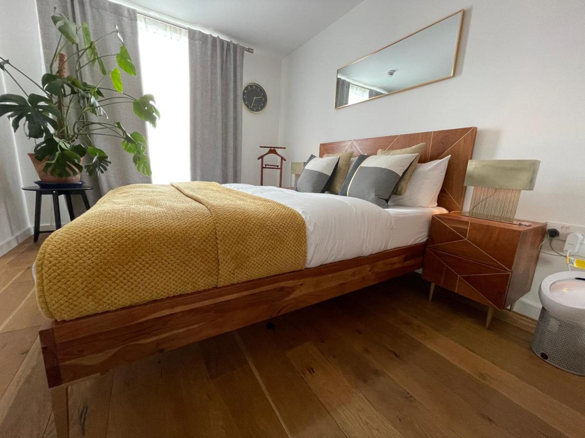 Peloton Organic Health Apartment In Angel, Old Street, Islington London Eksteriør billede