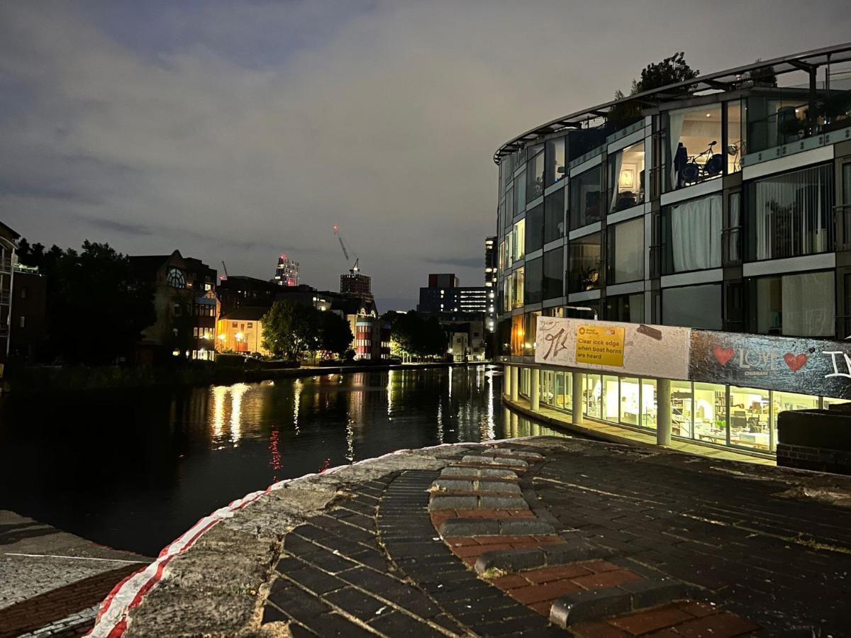 Peloton Organic Health Apartment In Angel, Old Street, Islington London Eksteriør billede
